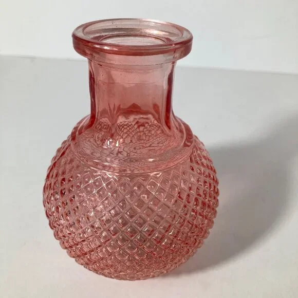 Vintage Diamond Pattern‎ Pressed Glass Bud Vase Pink 4.5" - Picture 4 of 7